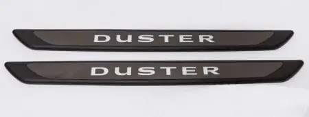 Protectii praguri iluminate fata Dacia Duster II 2018-2022 Ofertă limitată